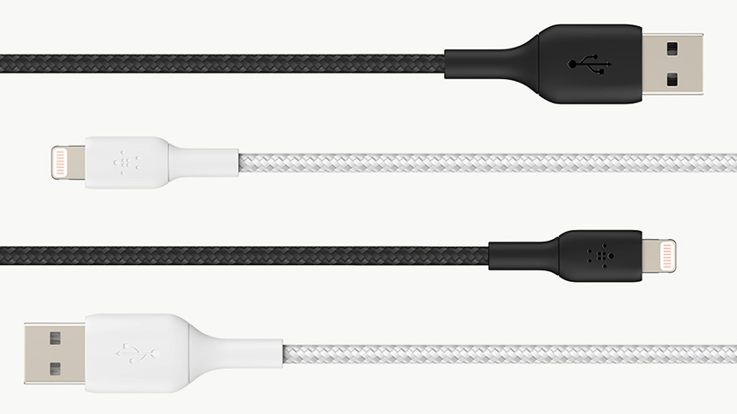 Câble à gaine tressée Boost↑Charge de Belkin en noir et en blanc